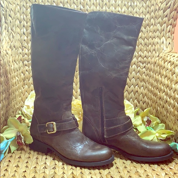 Leather boots